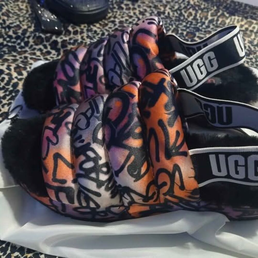 UGG Super Fluff Graffiti Slides size 6